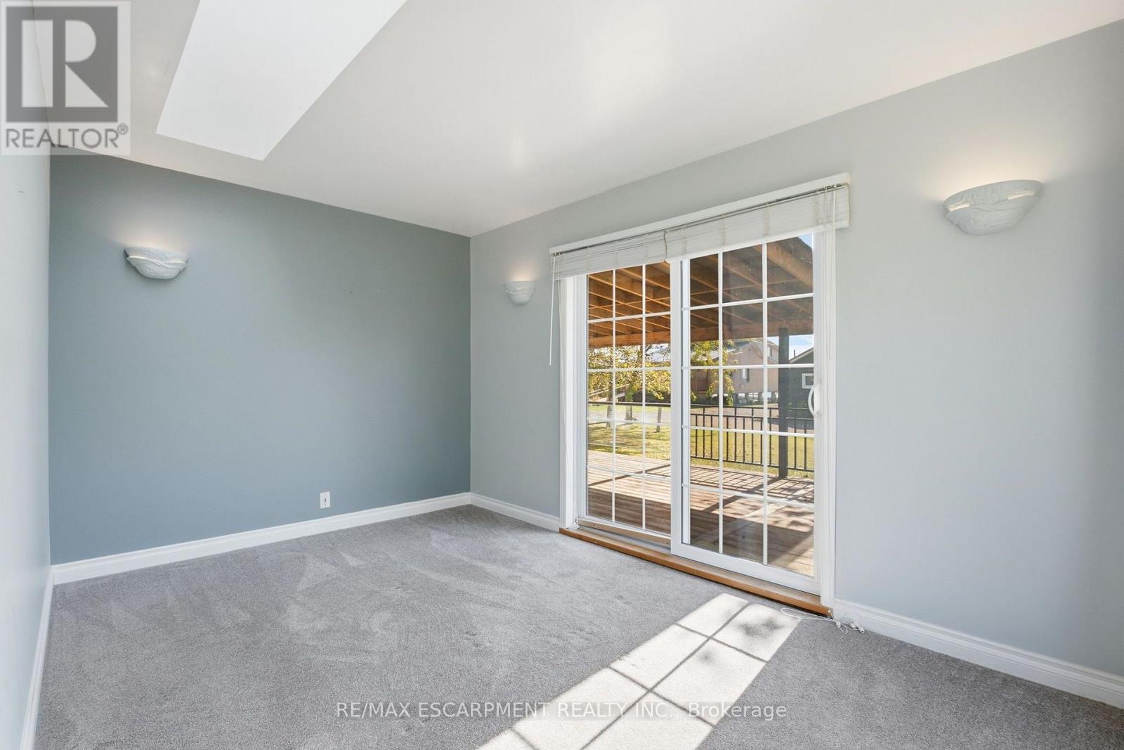 1022 Lakeshore Road, Haldimand, ON photo 21