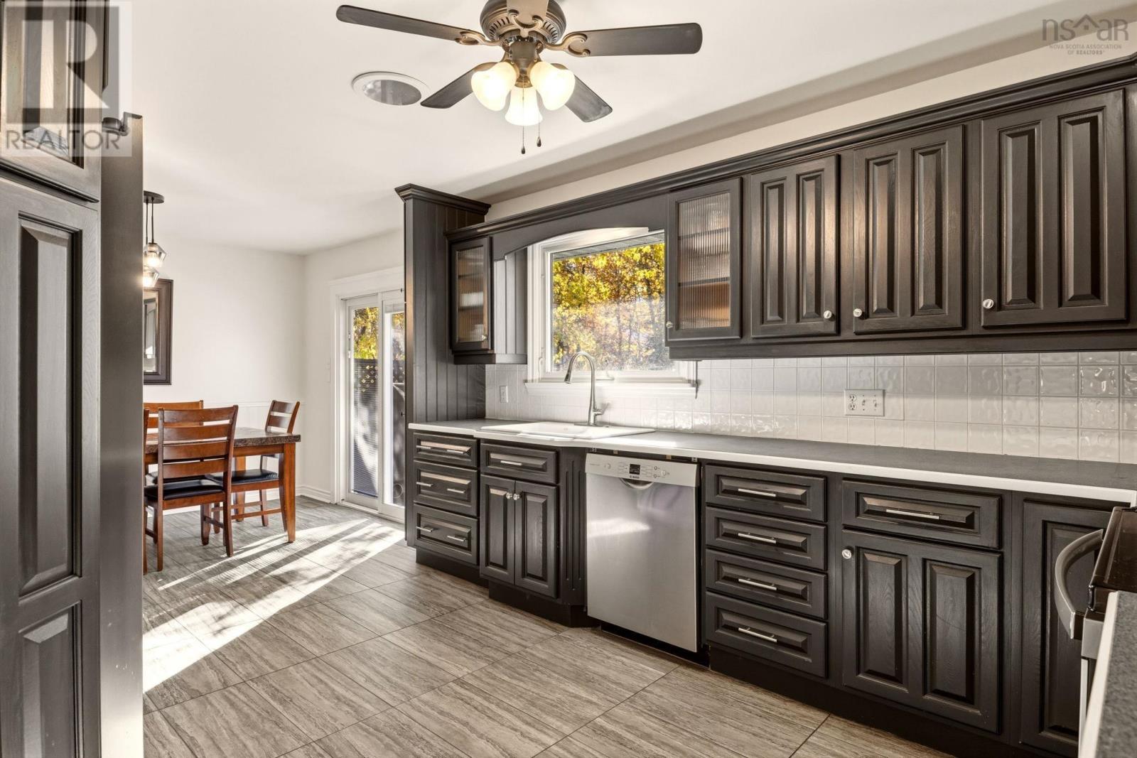 9 Parkland Avenue, photo 7