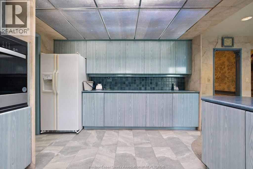 3590 HUNTINGTON AVENUE - 20