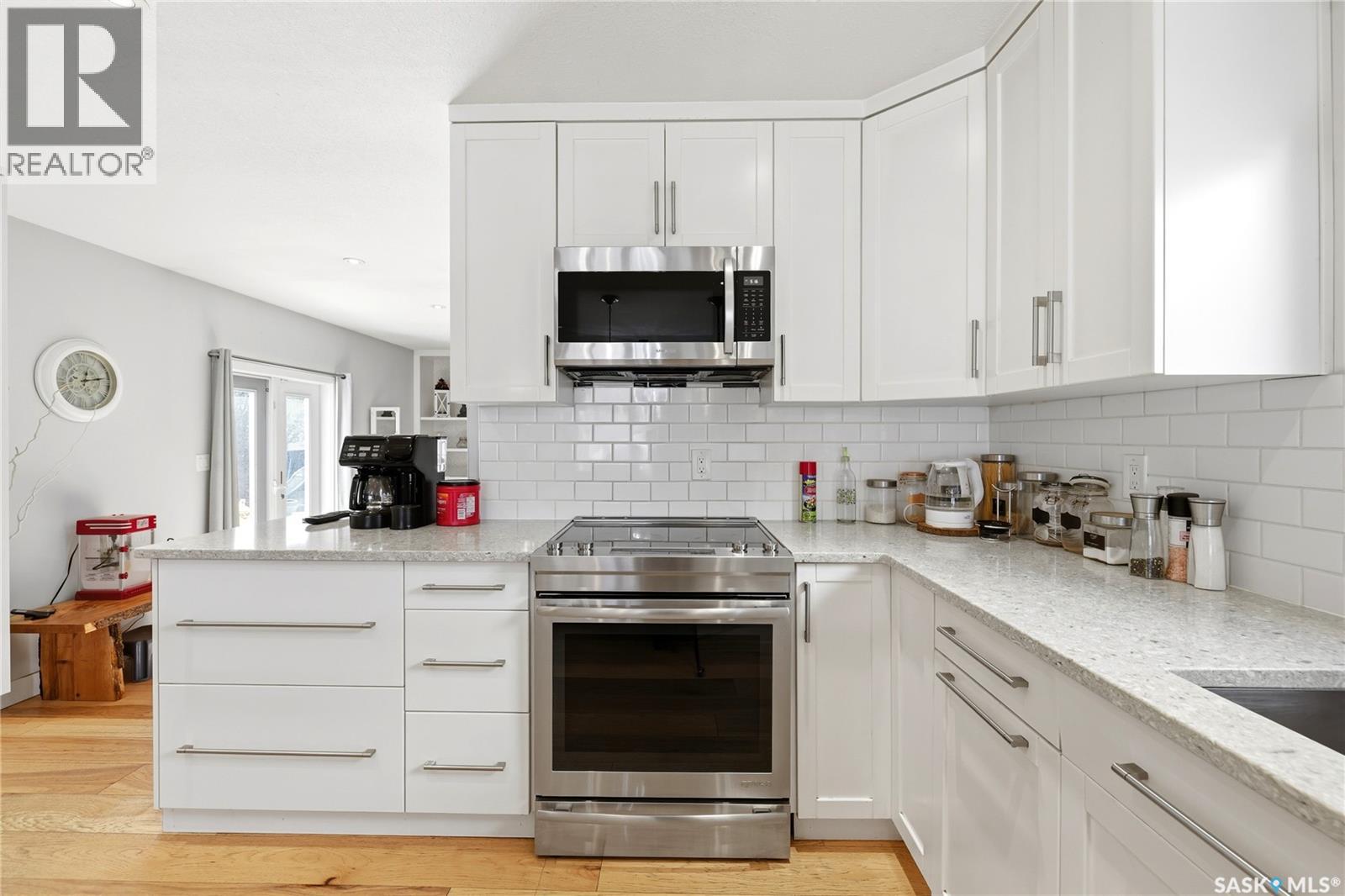 2258 Newis BAY E, Regina — photo 13