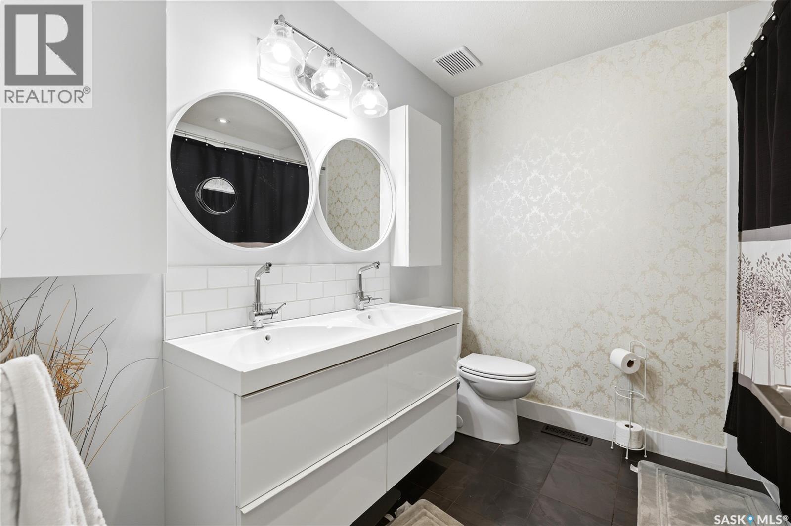2258 Newis BAY E, Regina — photo 20