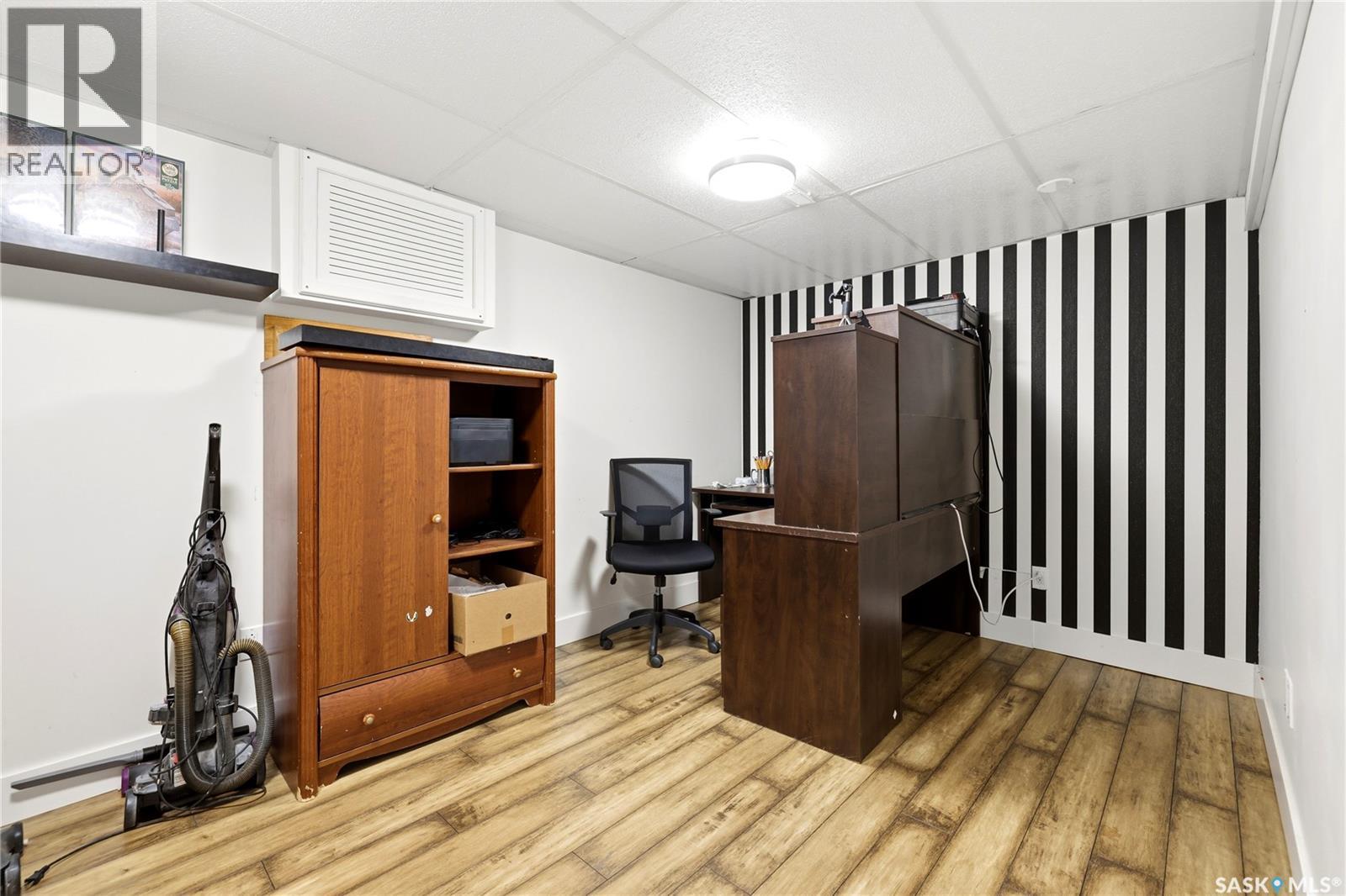 2258 Newis BAY E, Regina — photo 28