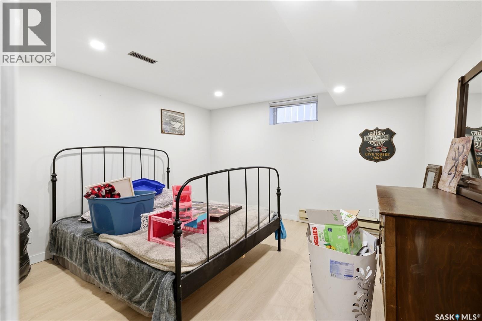 2258 Newis BAY E, Regina — photo 30