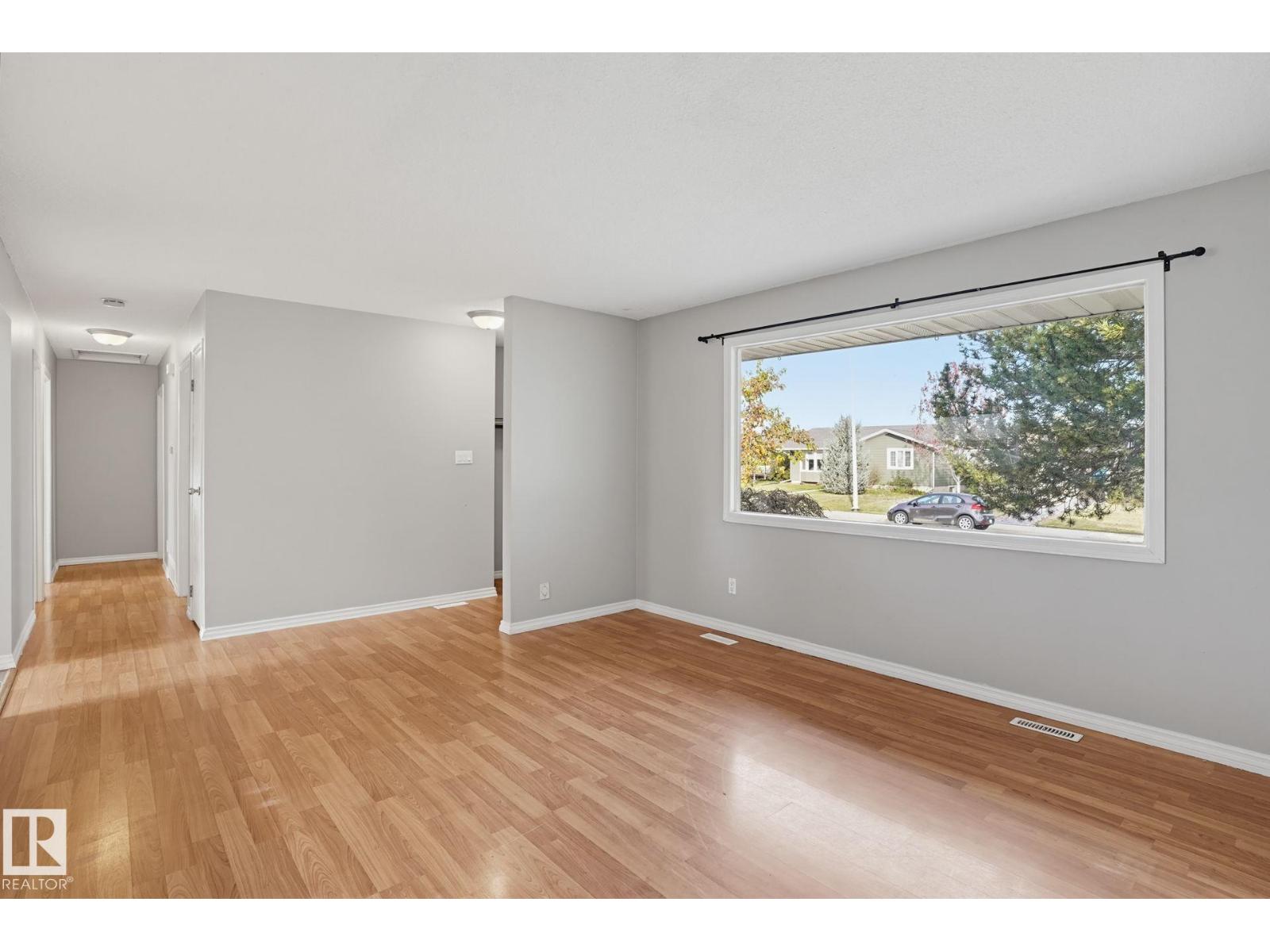 64 WINCHESTER AV, Spruce Grove — photo 6