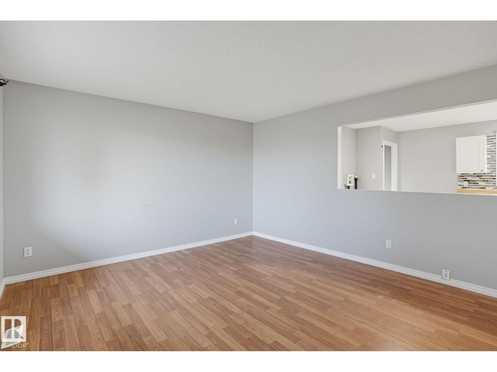 64 WINCHESTER AV, Spruce Grove — photo 8