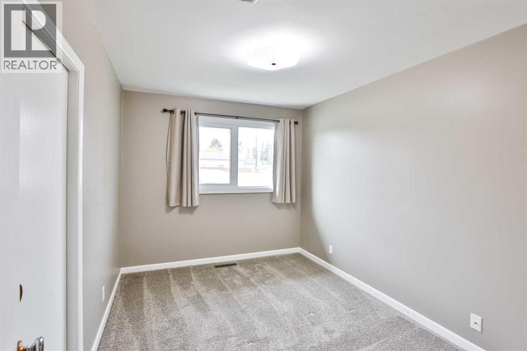 1019 31A Street S, photo 12 of 27