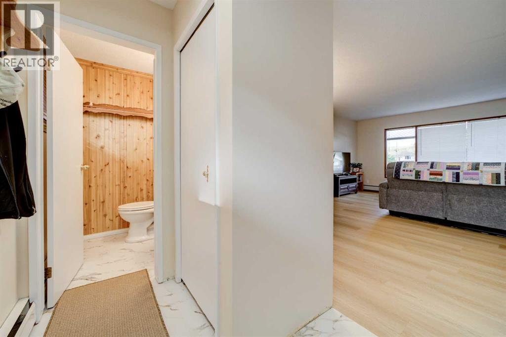550 Charlotte Street, photo 14 of 48