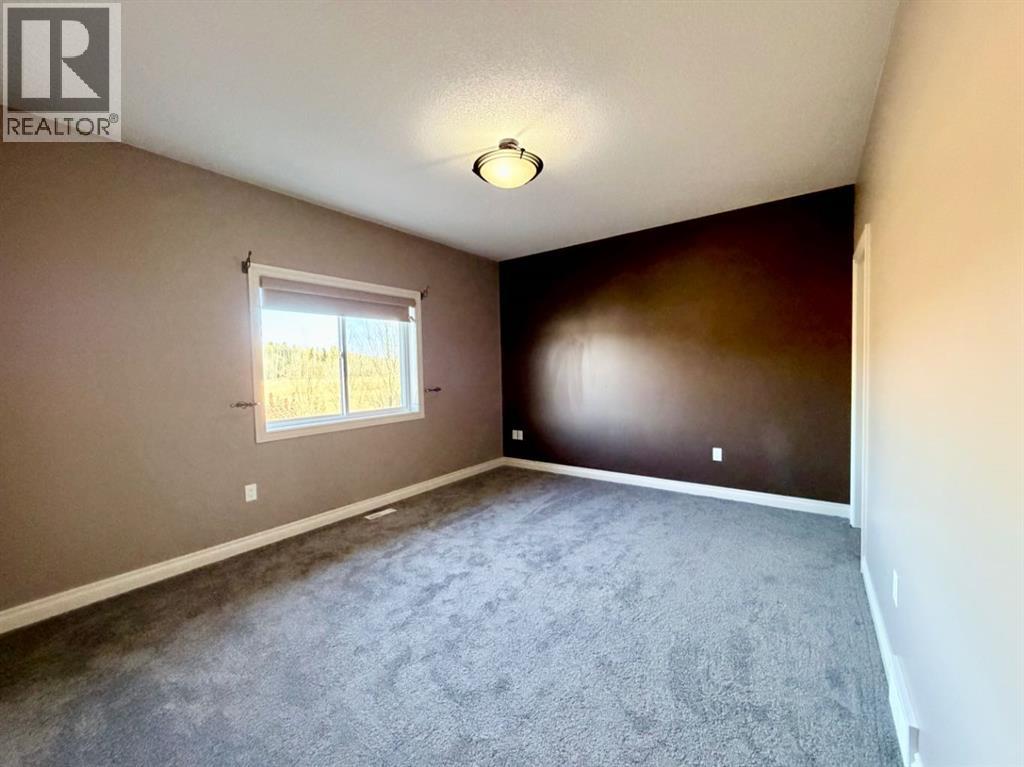 122 12 Avenue NE, Sundre — photo 15