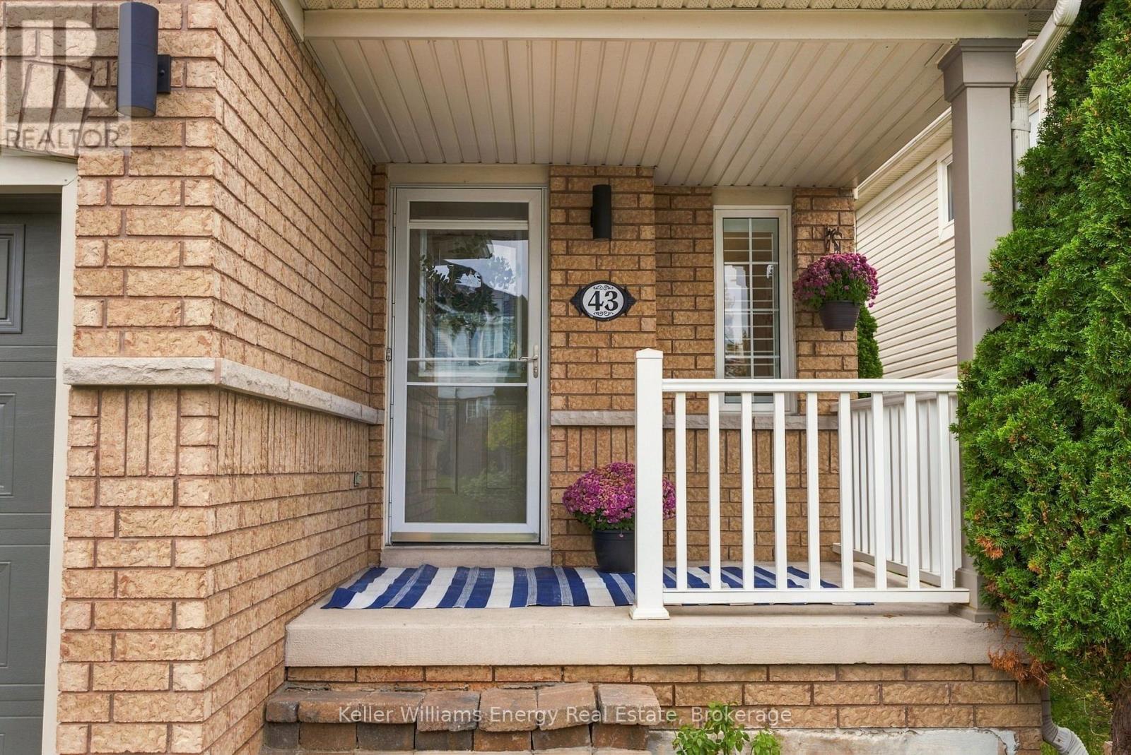 43 Lunney Crescent, Clarington, ON photo 2