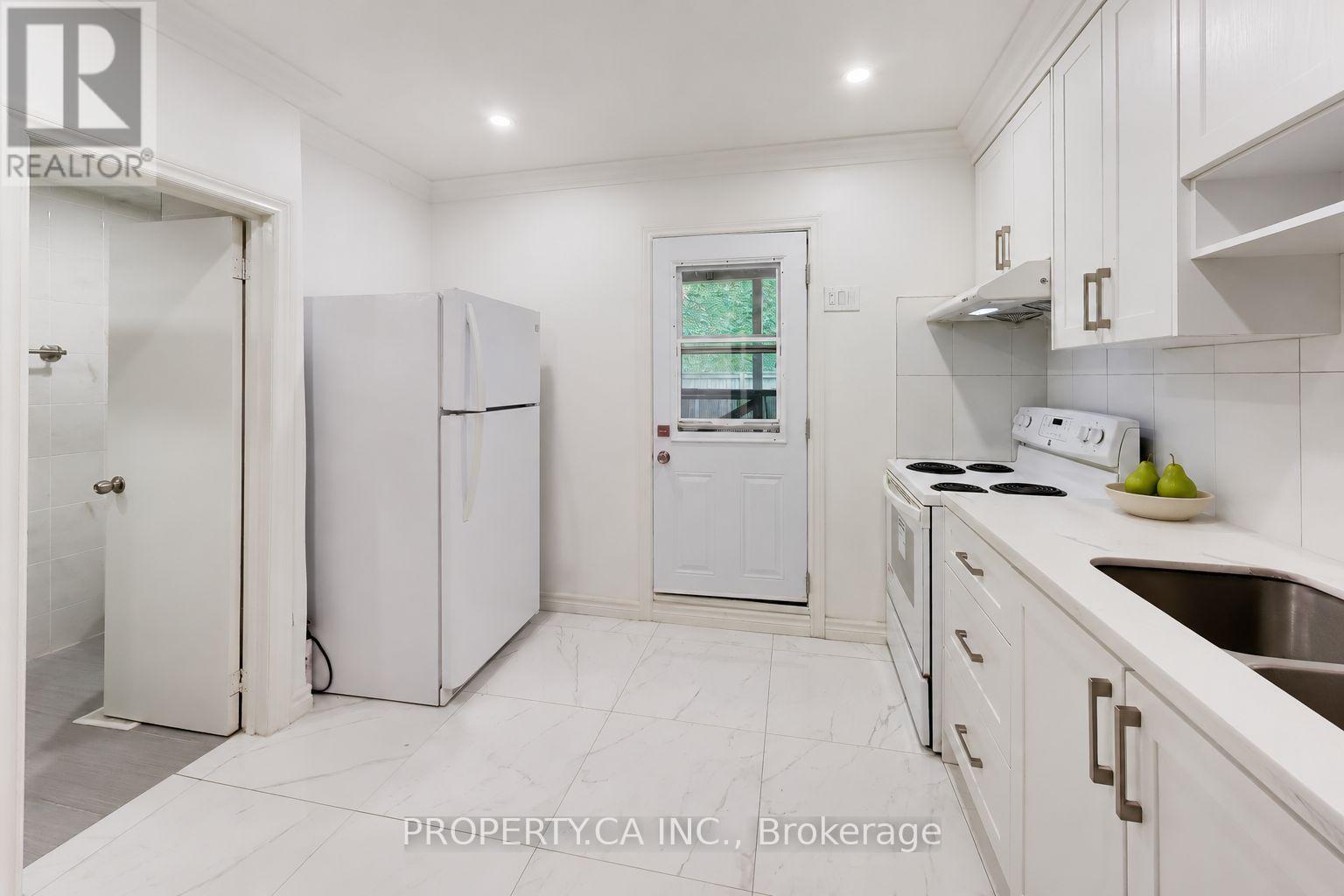 3 Clinton Place, Toronto, ON photo 14