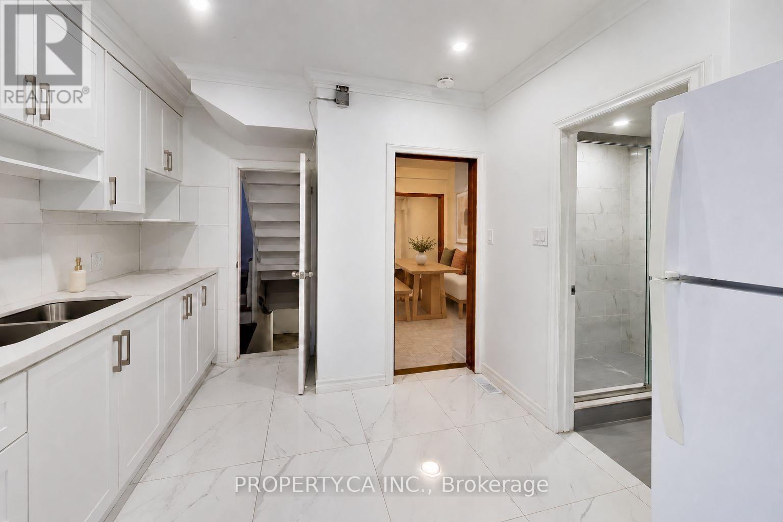 3 Clinton Place, Toronto, ON photo 15