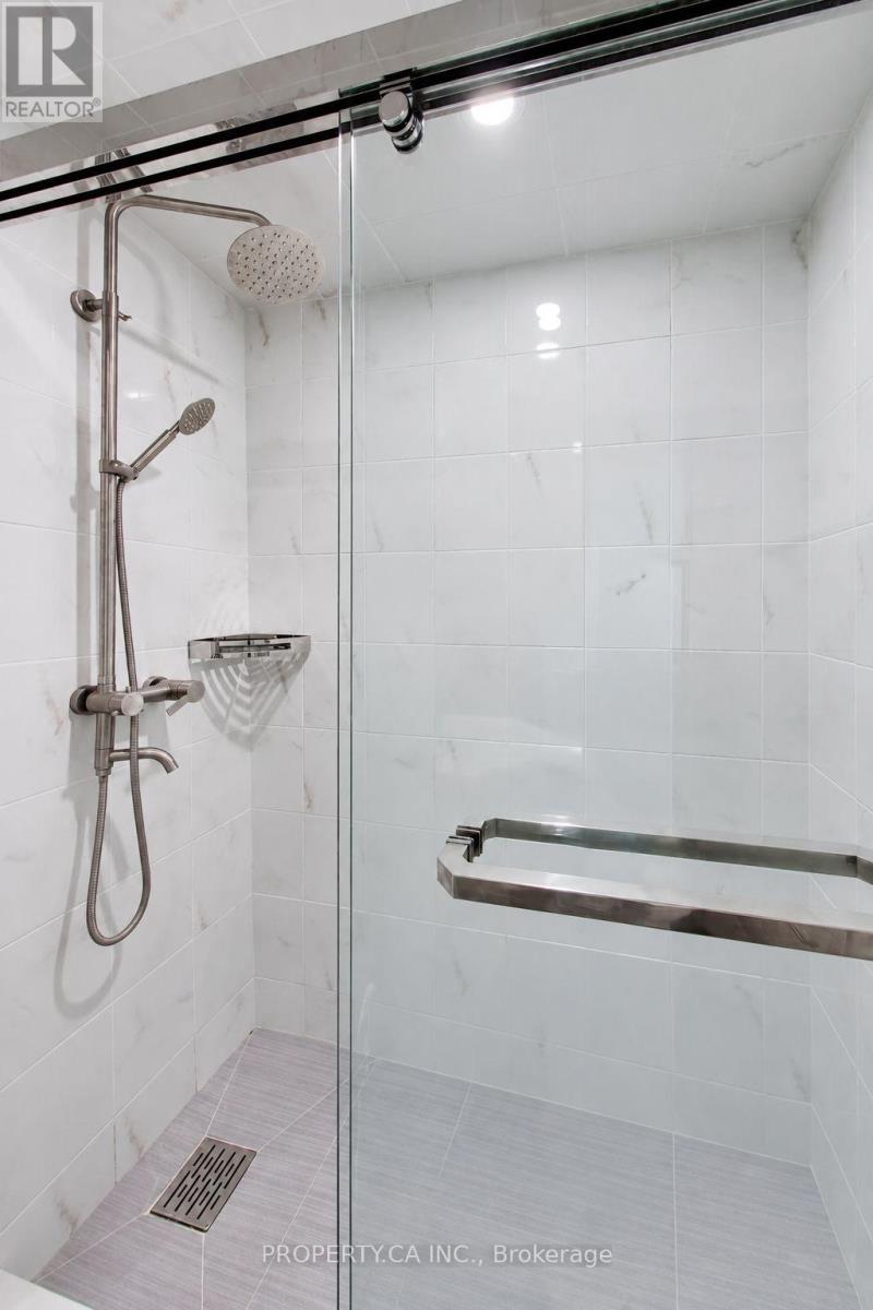 3 Clinton Place, Toronto, ON photo 17