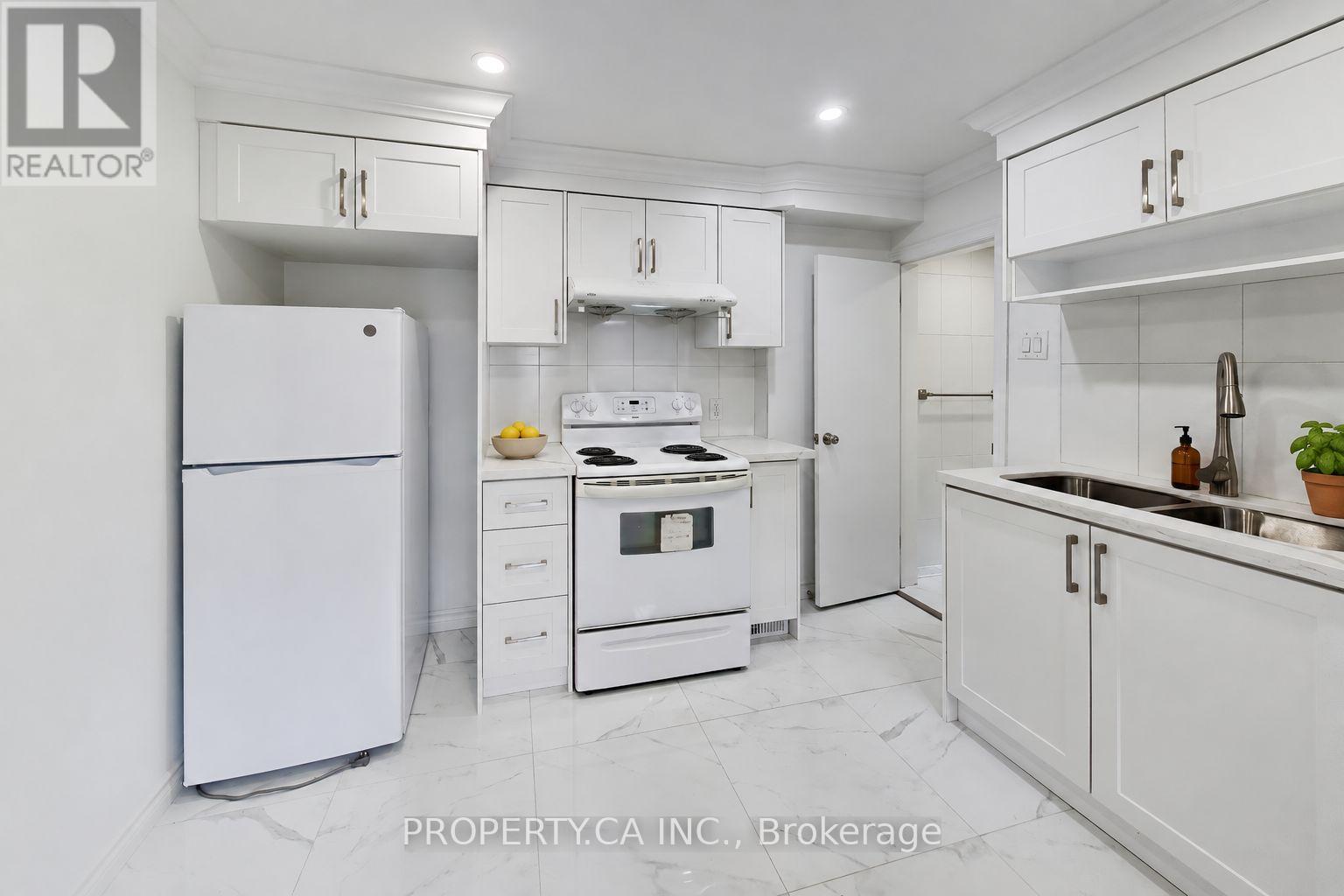 3 Clinton Place, Toronto, ON photo 26
