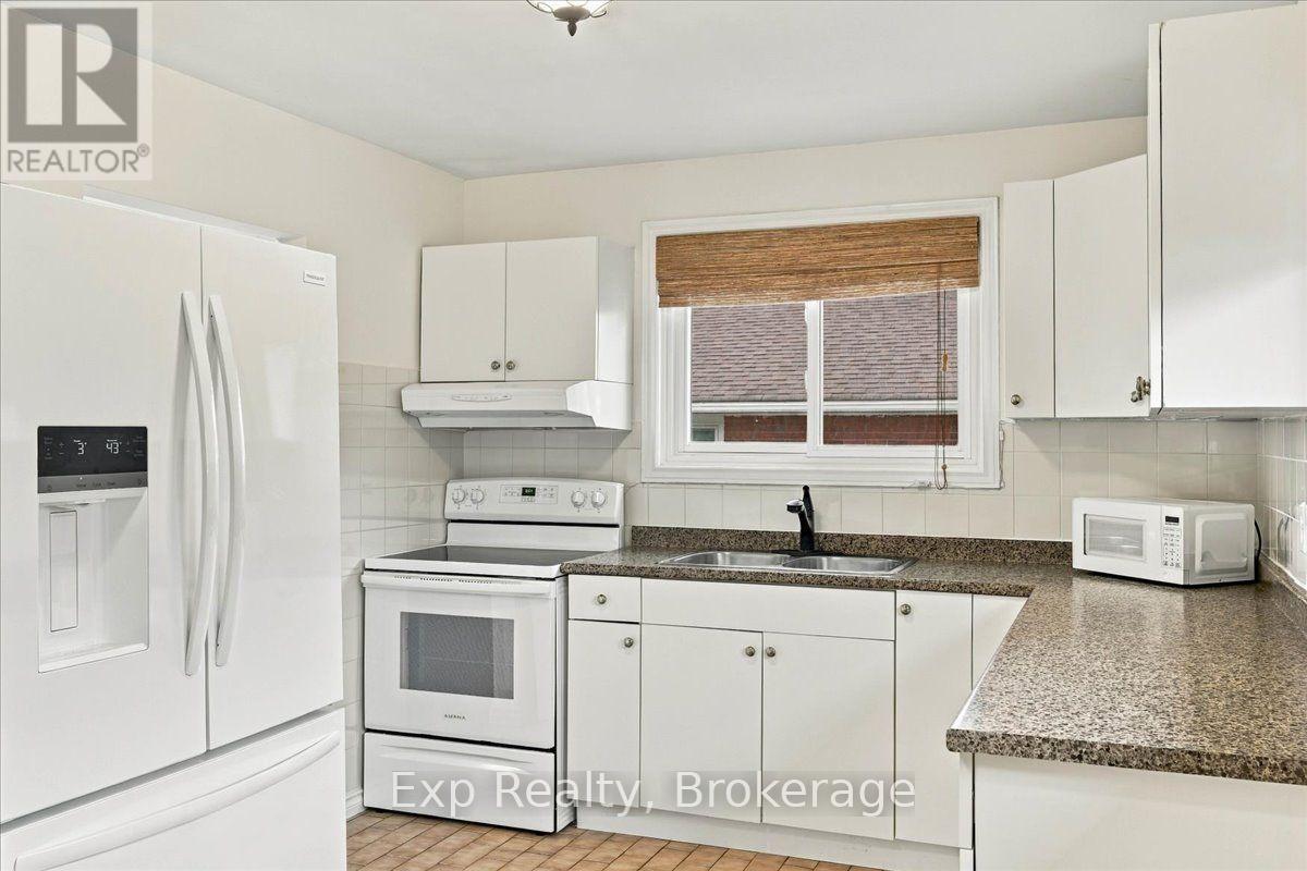 5 Kidd Avenue, Quinte West, ON photo 10