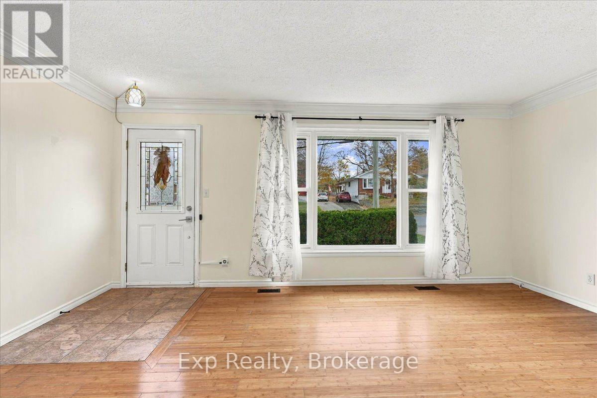 5 Kidd Avenue, Quinte West, ON photo 5