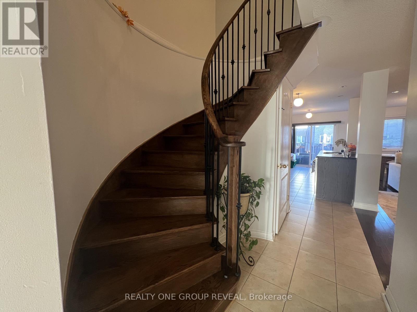 13 Enderly Street, Ajax, ON photo 9