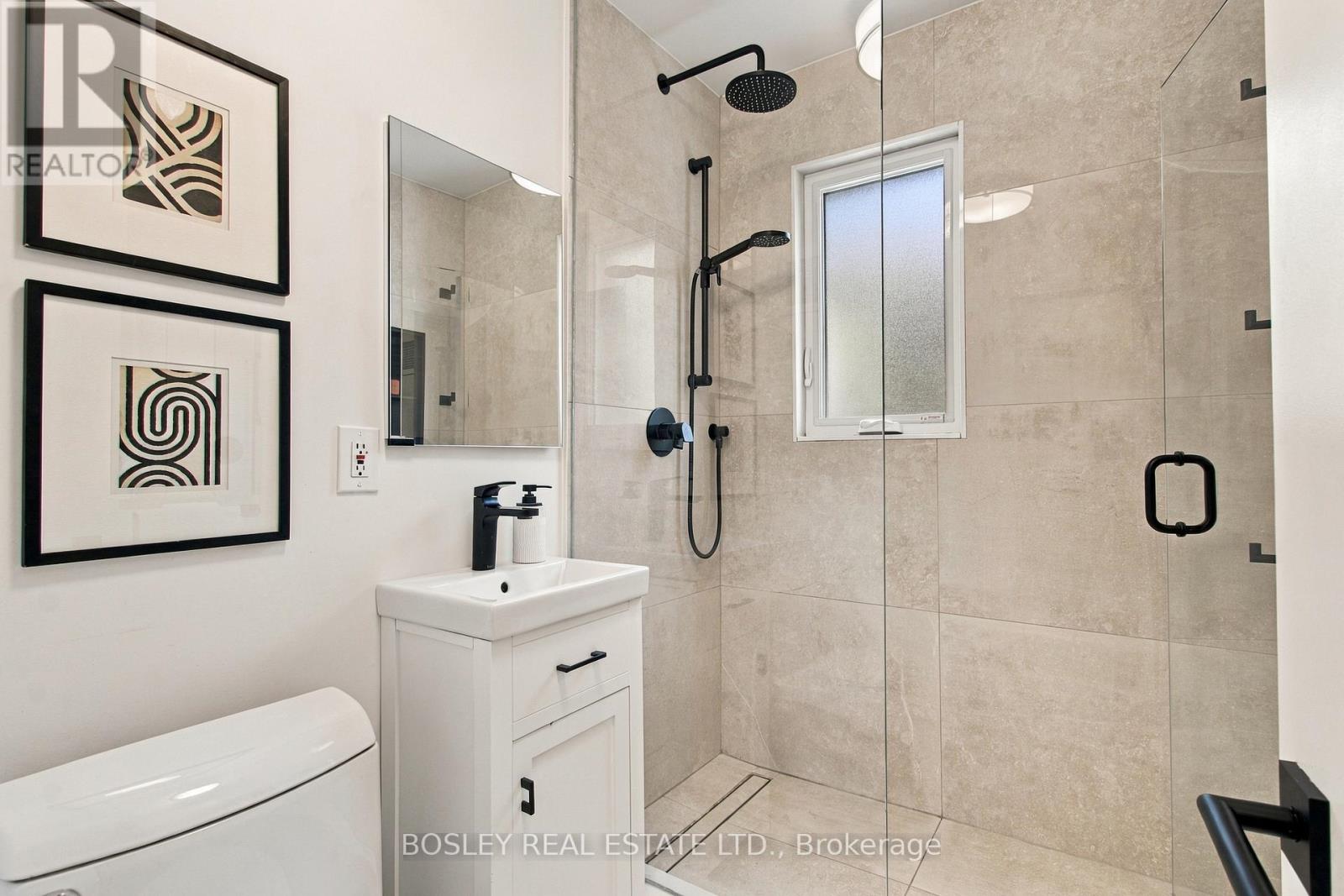 20 Clairlea Crescent, Toronto, ON photo 23