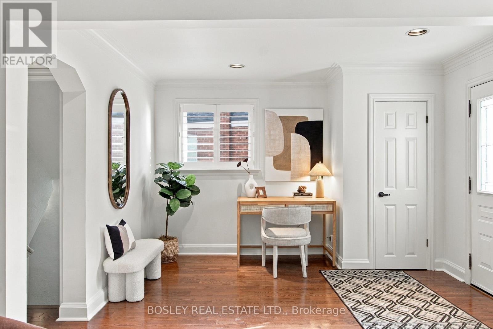 Photo of 20 CLAIRLEA CRESCENT