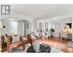 Family room - 20 Clairlea Crescent, Toronto, ON M1L1Z5 Photo 9