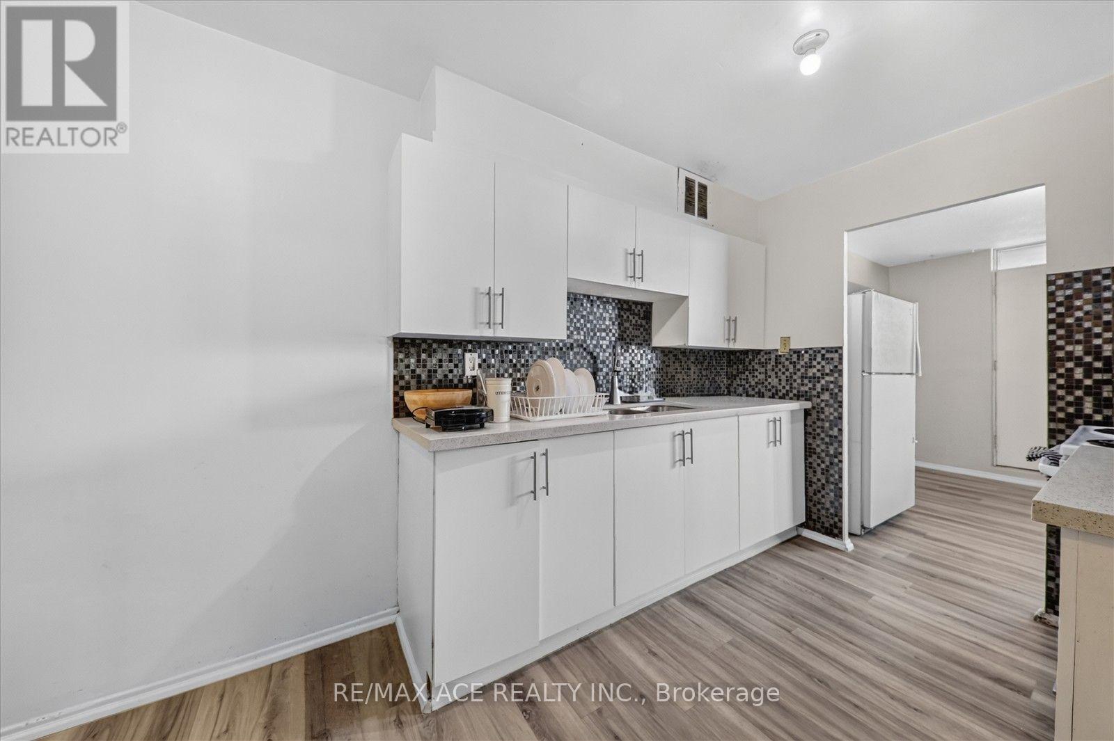 311- 180 Markham Road, Toronto, ON photo 19