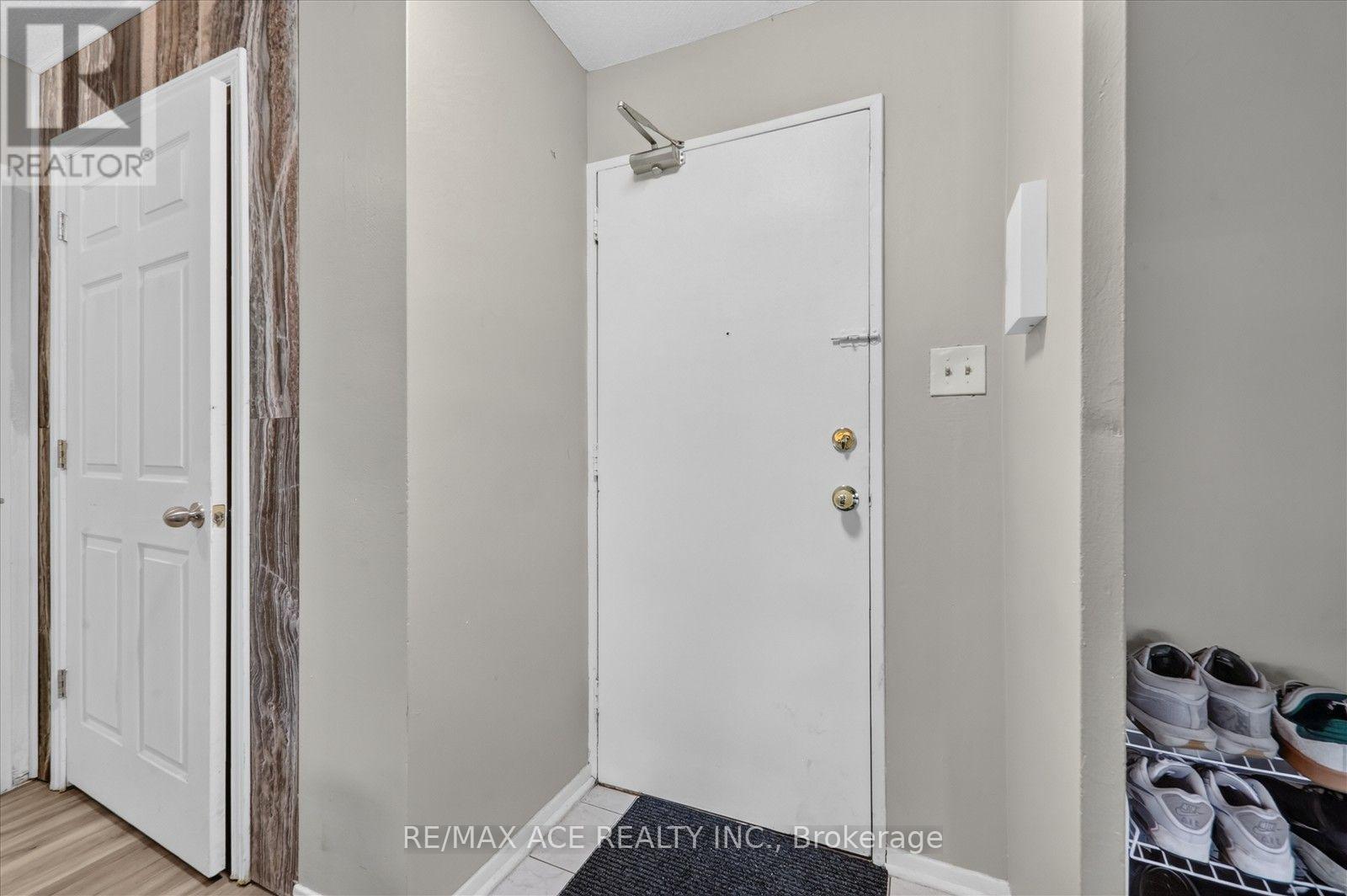 311- 180 Markham Road, Toronto, ON photo 9