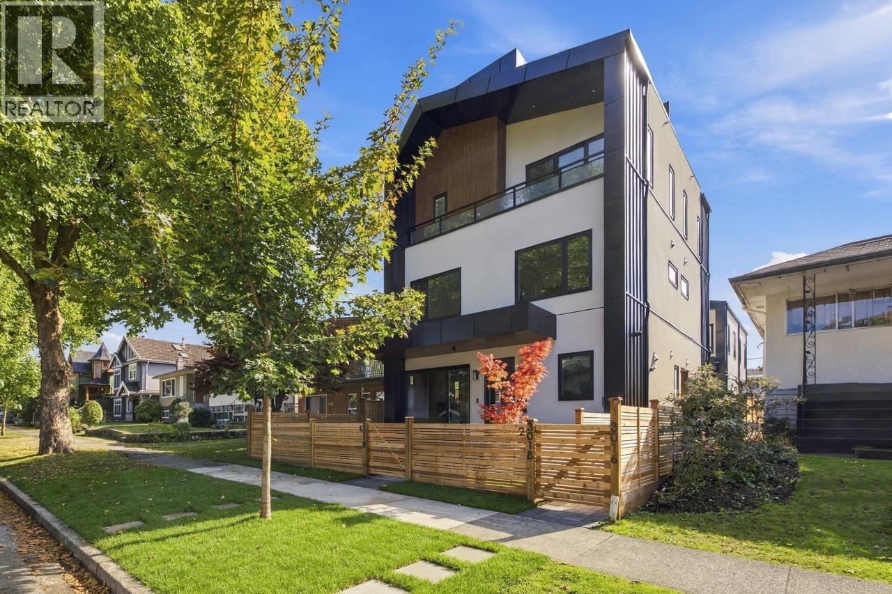 1 3018 East 19TH Avenue, Vancouver