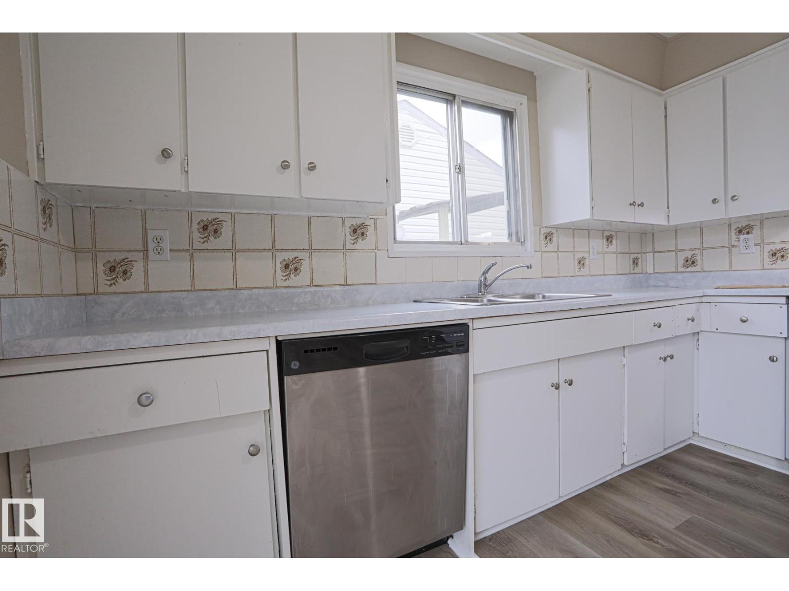 3422 119A AV NW NW, Edmonton — photo 12