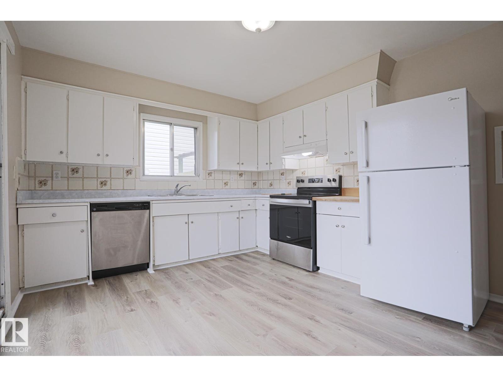 3422 119A AV NW NW, Edmonton — photo 9