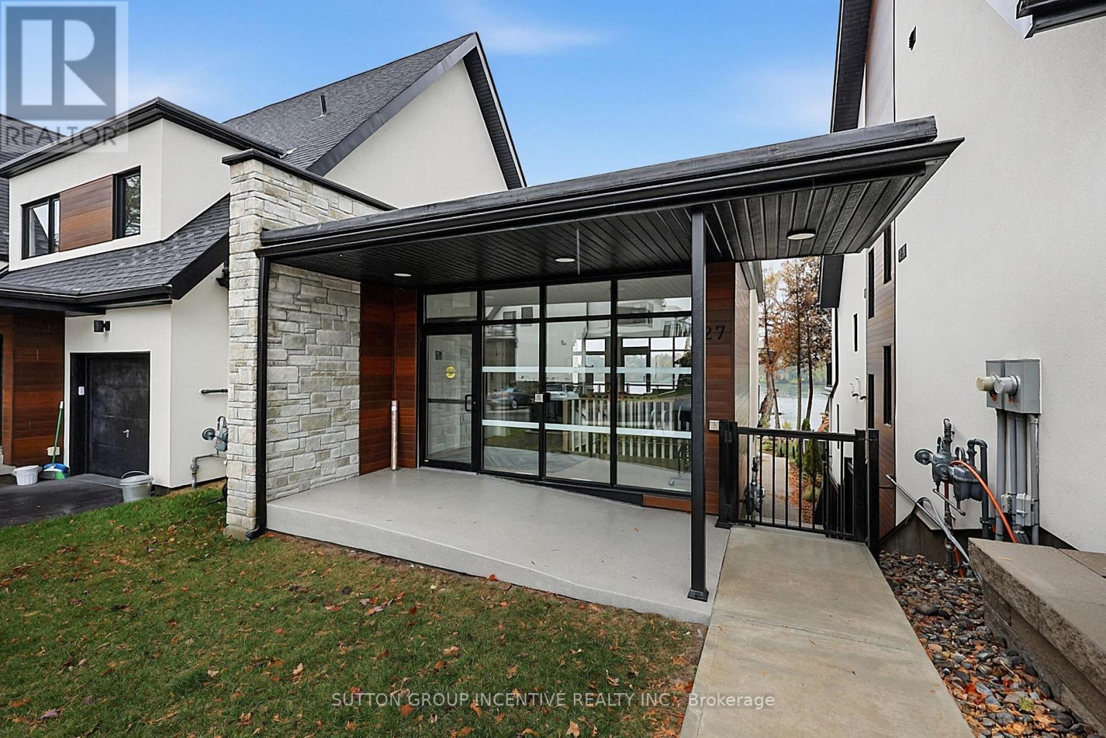 1 Rice Lane, Orillia photo 28