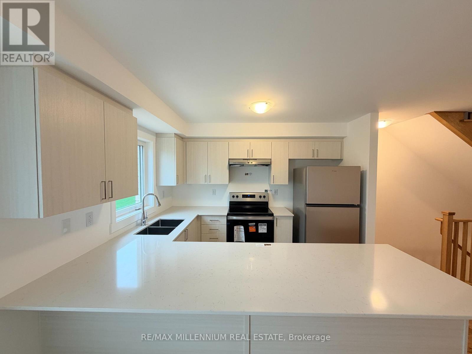 39 FLAN BOULEVARD, Barrie (Painswick North) — photo 8
