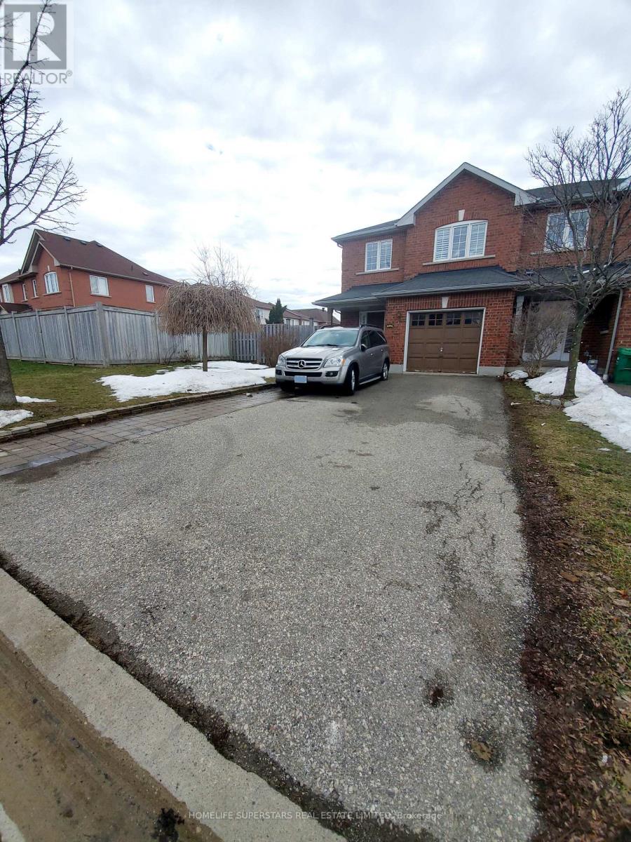 6096 WINDFLEET CRESCENT, Mississauga (East Credit)