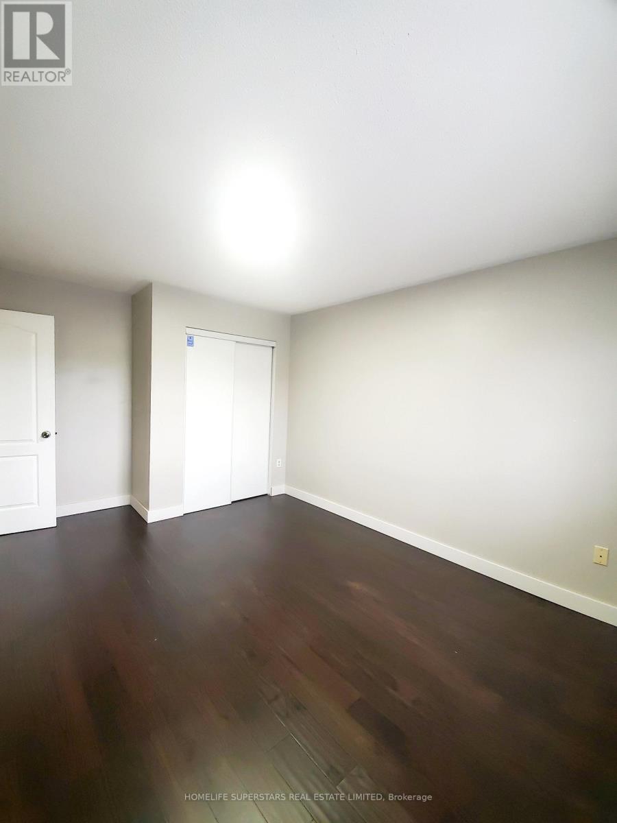 6096 WINDFLEET CRESCENT, Mississauga (East Credit) — photo 11