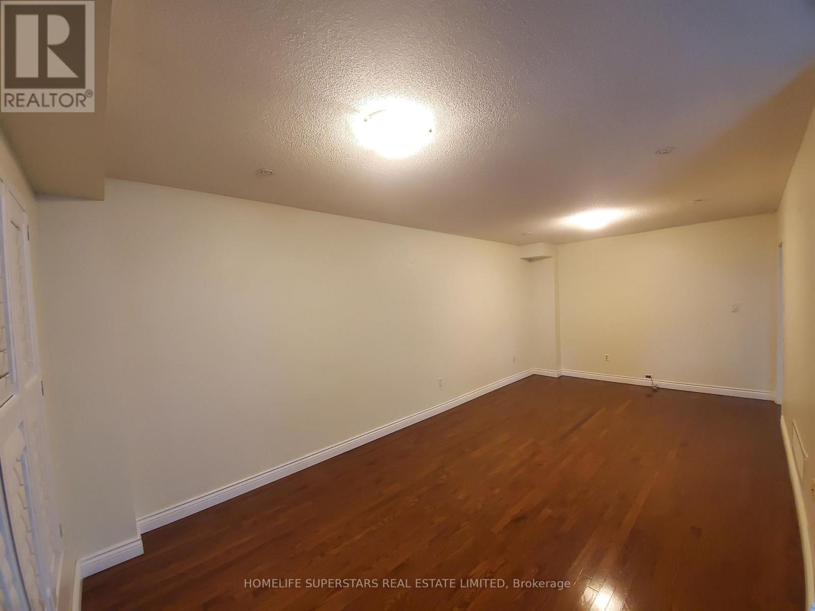 6096 WINDFLEET CRESCENT, Mississauga (East Credit) — photo 4