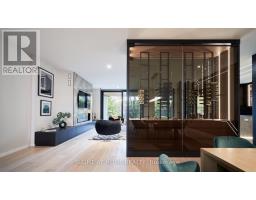 Dining room - 4675 Dundas Street W, Toronto, ON M9A1A4 Photo 12