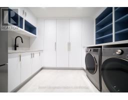 4675 Dundas Street W, Toronto, ON M9A1A4 Photo 28