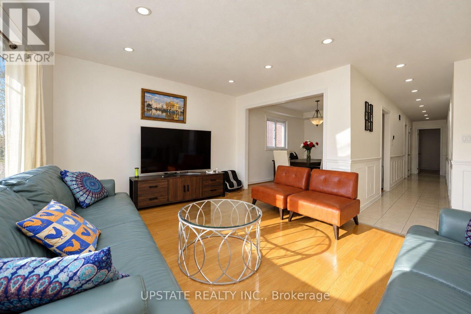 28 BRAEMORE ROAD, Brampton (Brampton West) — photo 4