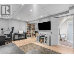 200 Saint Marks Road, Toronto, ON M6S2H9 Photo 19