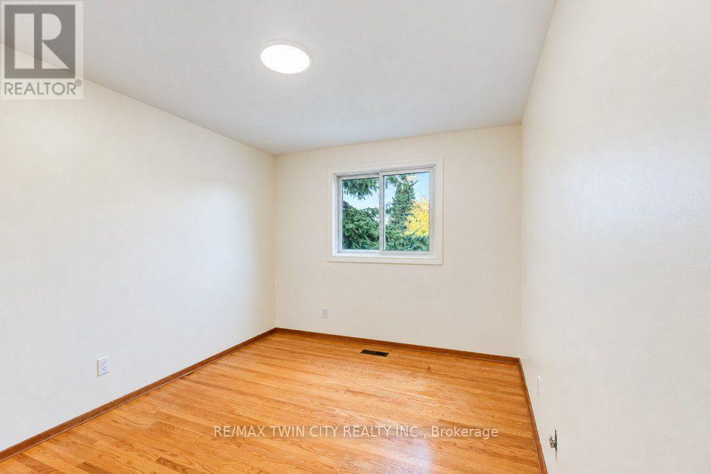 165 Mcgarry Drive, Kitchener, ON photo 31