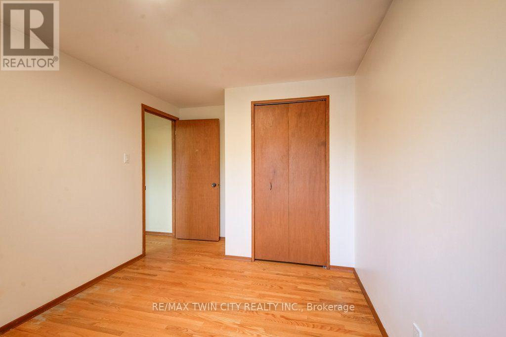 165 Mcgarry Drive, Kitchener, ON photo 32