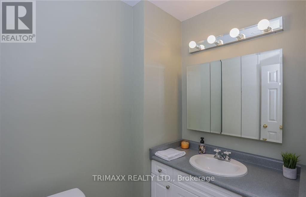 54 TANOAK Drive, London North, ON photo 22