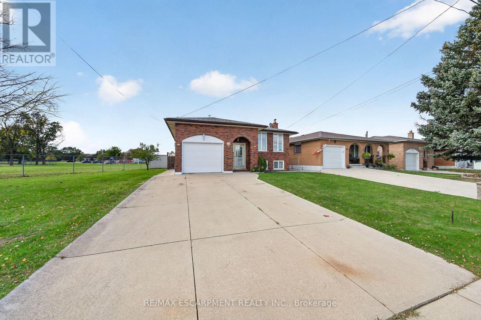 72 TERESA STREET N, Hamilton (Greenford)