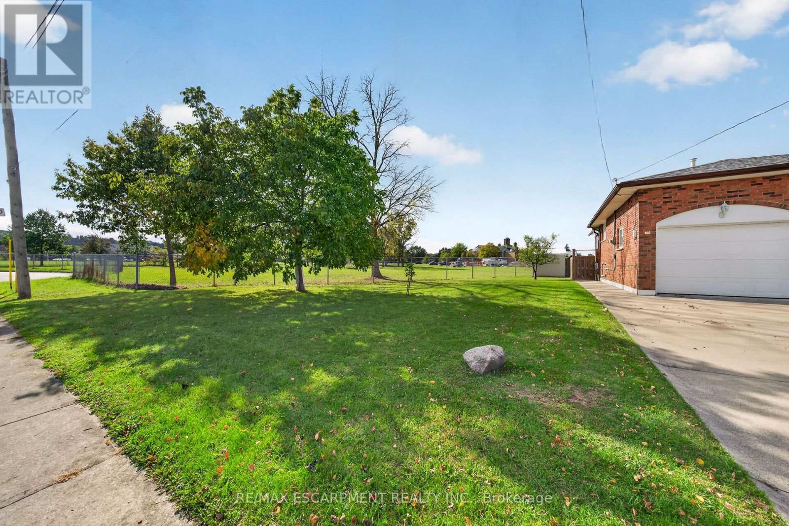 72 Teresa Street North, Hamilton, ON photo 39