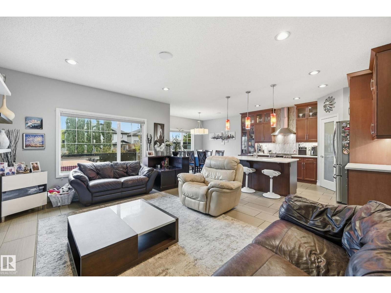 Property photograph 9 for MLS E4510944