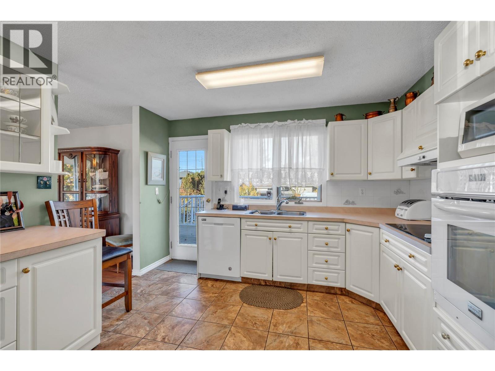 194 Acacia Crescent, Penticton - Image 1