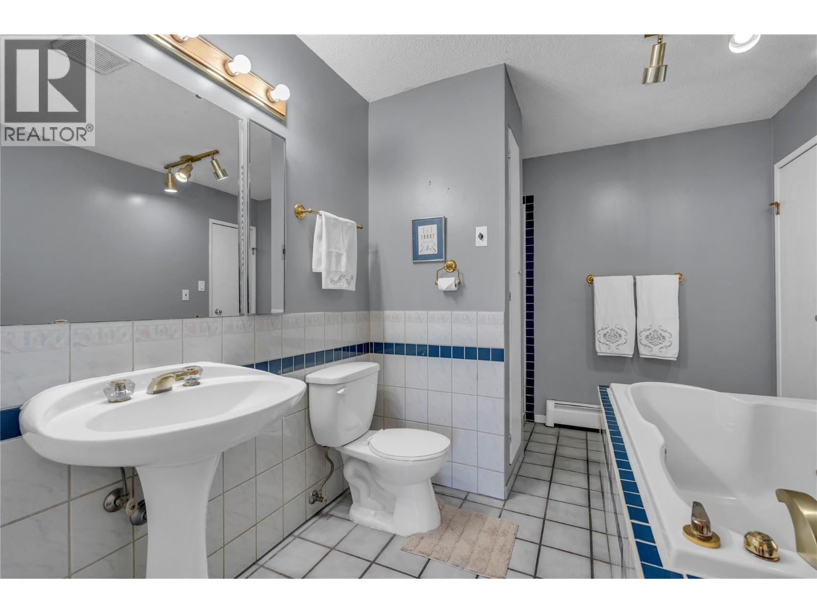 194 Acacia Crescent, Penticton - Image 1
