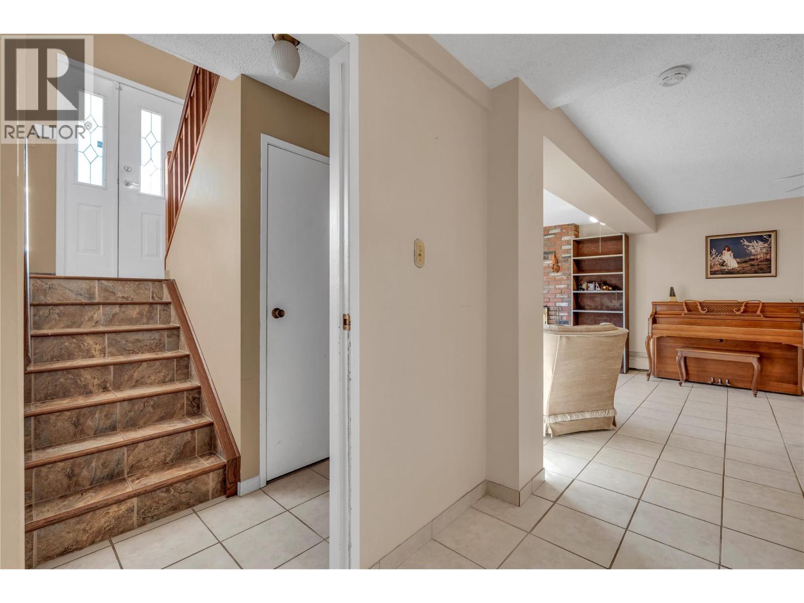 194 Acacia Crescent, Penticton - Image 1