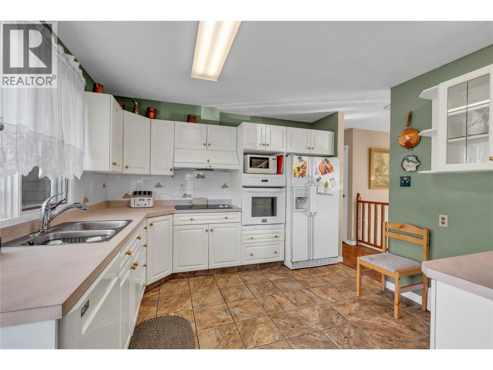 194 Acacia Crescent, Penticton - Image 1