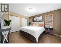 3pc Bathroom - 38 Sunrise Road Sw, Medicine Hat, AB T1B4P2 Photo 12