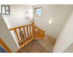 Family room - 38 Sunrise Road Sw, Medicine Hat, AB T1B4P2 Photo 11