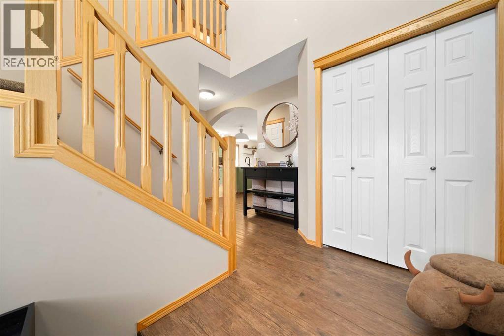 38 Sunrise Road SW, photo 2 of 33